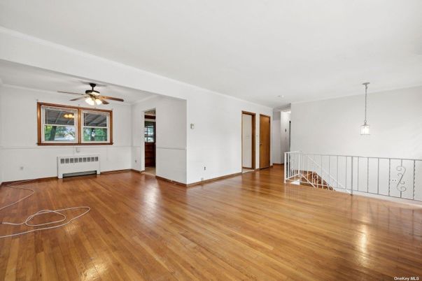 Empty room, Interior, Pendant Lights, Wood Texture Flooring