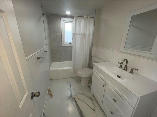 Bathroom, Interior, Marble, Marble Walls, Recessed Lighting