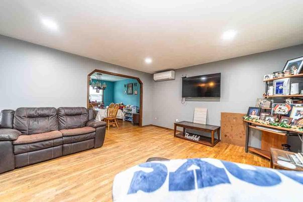 Dining room, Interior, Living room, Recessed Lighting, Wood Texture Flooring