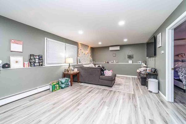 Bedroom, Interior, Living room, Recessed Lighting, Wood Texture Flooring