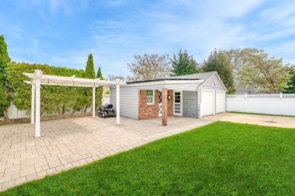 Backyard, Detached Garage, Exterior