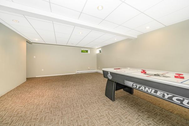 Game Room, Interior, Recessed Lighting