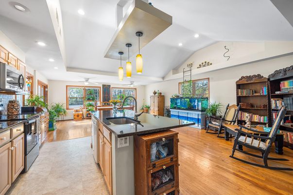 Dining room, Interior, Kitchen, Pendant Lights, Recessed Lighting, Wood Texture Flooring