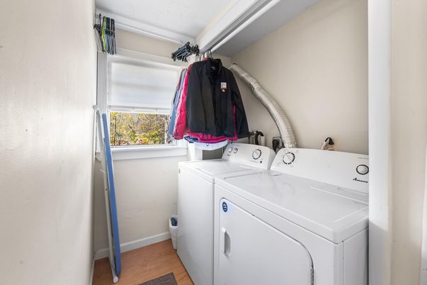 Interior, Utility Closets, Washer, Wood Texture Flooring
