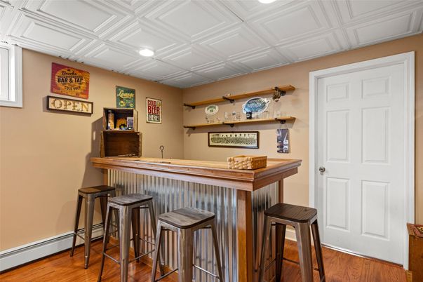 Interior, Recessed Lighting, Wood Texture Flooring