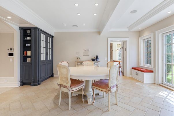 Dining room, Interior, Recessed Lighting