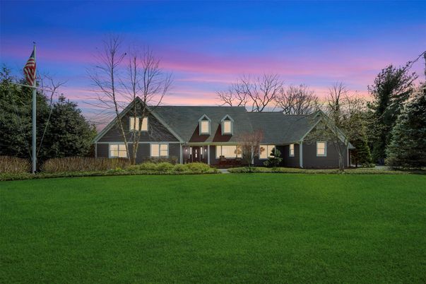 Backyard, Exterior, Facade, Cape Cod