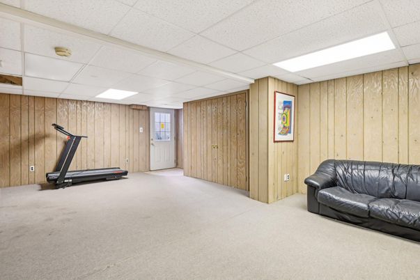 Fitness Equipment, Interior, Recessed Lighting, Wooden Walls