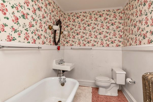 Bathroom, Free Standing Baths, Interior