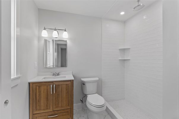 Bathroom, Interior, Marble, Recessed Lighting