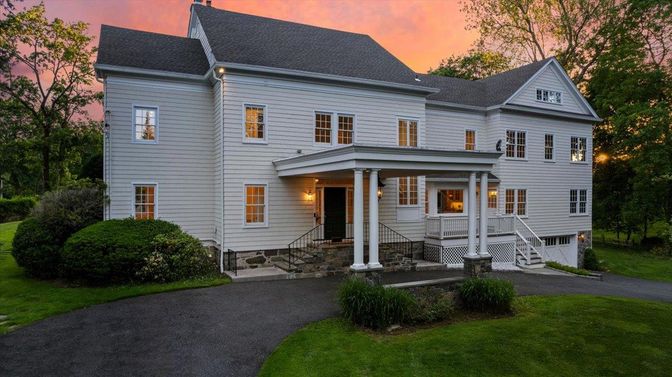 Backyard, Exterior, Facade, Farmhouse