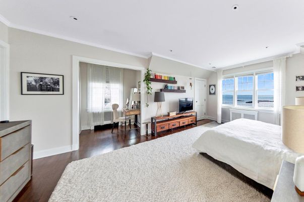 Bedroom, Interior, Recessed Lighting, Water, Wood Texture Flooring