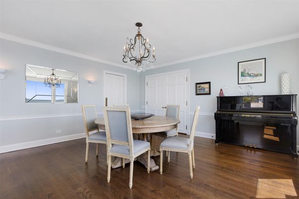 Chandelier, Dining room, Interior, Piano, Wood Texture Flooring