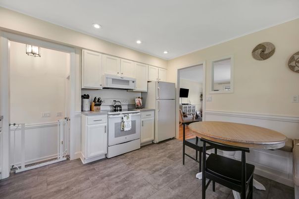 Interior, Kitchen, Recessed Lighting, Wood Texture Flooring