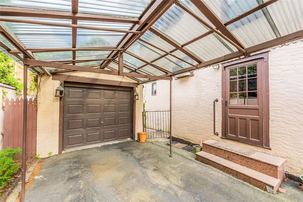 Detached Garage, Exterior