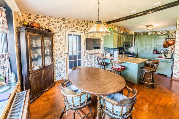 Dining room, Interior, Kitchen, Pendant Lights, Recessed Lighting, Wood Texture Flooring