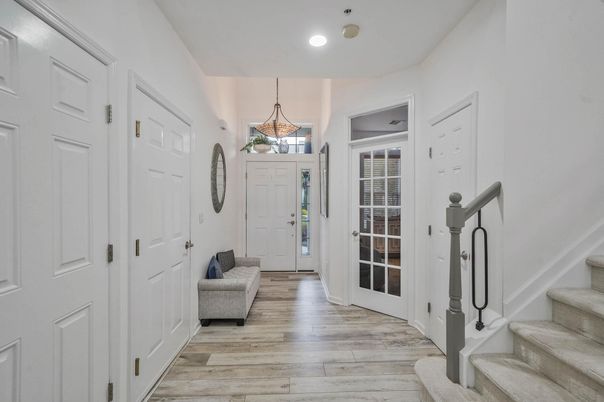 Interior, Pendant Lights, Recessed Lighting, Wood Texture Flooring