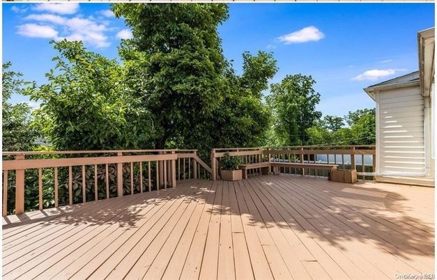 Exterior, Wood Texture Flooring