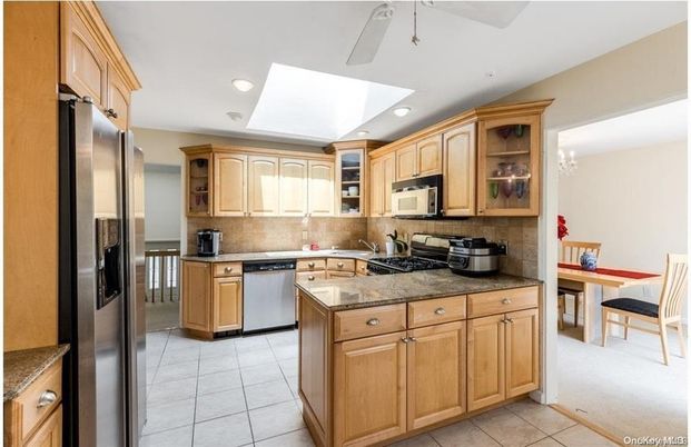Dining room, Interior, Kitchen, Recessed Lighting, Stainless Steel Appliances