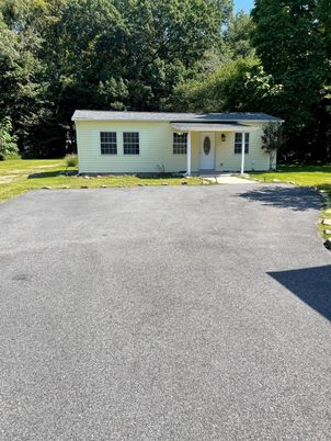 Backyard, Exterior, Facade, Ranch
