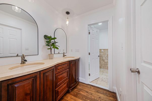 Bathroom, Dual Sink Vanities, Interior, Pendant Lights, Wood Texture Flooring