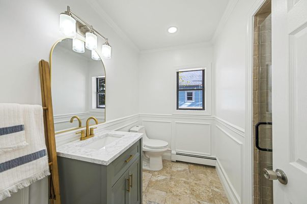 Bathroom, Interior, Recessed Lighting