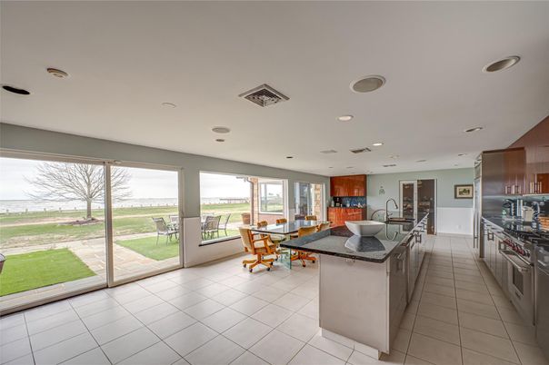 Dining room, Interior, Kitchen, Recessed Lighting