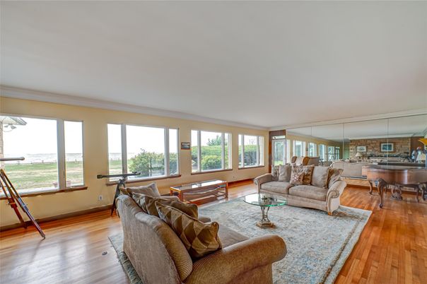 Dining room, Interior, Living room, Piano, Wood Texture Flooring