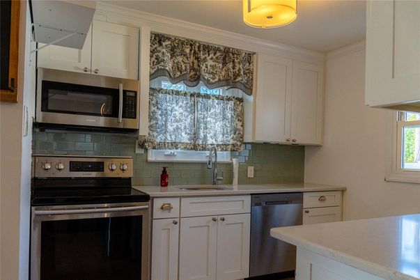 Interior, Kitchen, Stainless Steel Appliances
