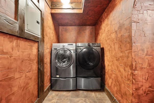 Interior, Washer