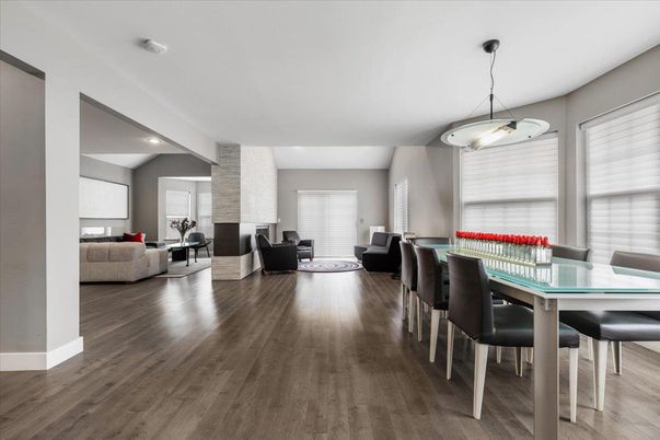 Dining room, Interior, Living room, Pendant Lights, Recessed Lighting, Wood Texture Flooring