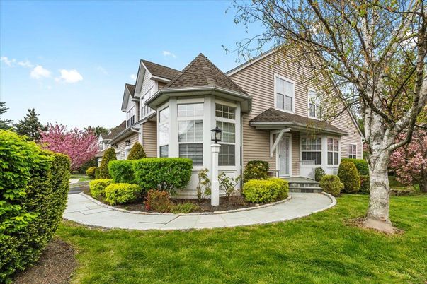 Backyard, Exterior, Facade, Queen Anne Victorian