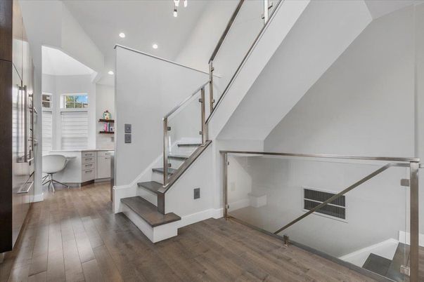 Interior, Recessed Lighting, Wood Texture Flooring