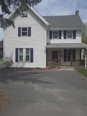 Exterior, Facade, Farmhouse