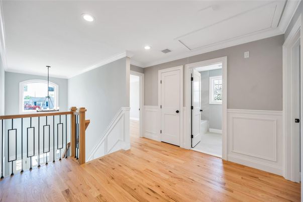 Interior, Pendant Lights, Recessed Lighting, Wood Texture Flooring