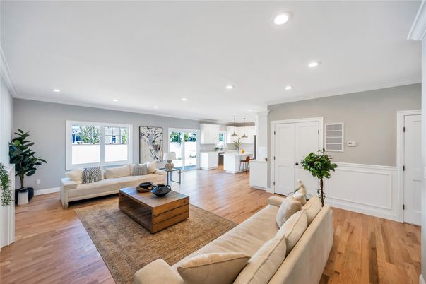 Interior, Kitchen, Living room, Pendant Lights, Recessed Lighting, Wood Texture Flooring