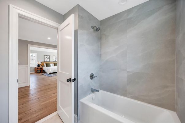 Bathroom, Bedroom, Interior, Recessed Lighting, Wood Texture Flooring