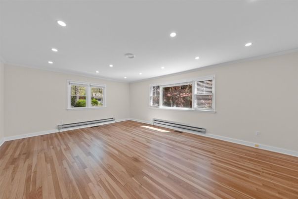 Empty room, Interior, Recessed Lighting, Wood Texture Flooring