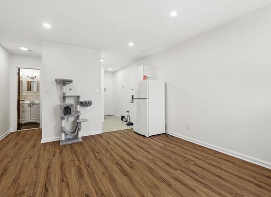Empty room, Interior, Kitchen, Recessed Lighting, Wood Texture Flooring