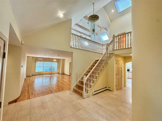 Interior, Pendant Lights, Recessed Lighting, Wood Texture Flooring