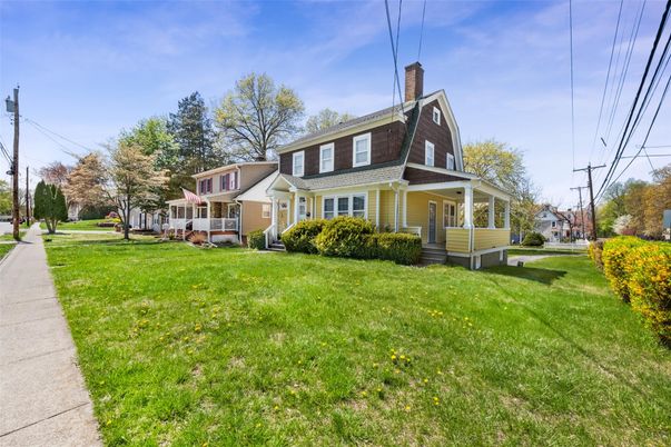 Backyard, Exterior, Facade, Cape Cod