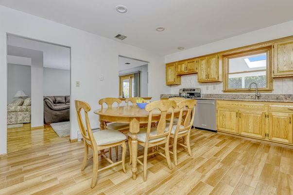 Dining room, Interior, Kitchen, Recessed Lighting, Wood Texture Flooring