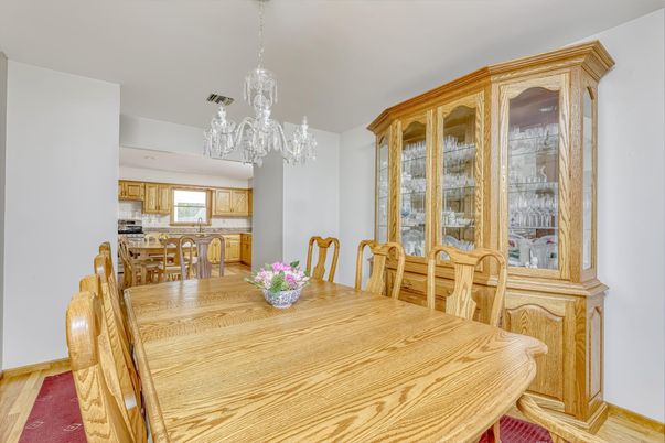 Chandelier, Dining room, Interior, Kitchen, Pendant Lights, Wood Texture Flooring