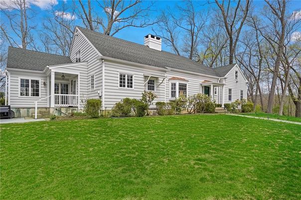 Backyard, Exterior, Facade, Cape Cod