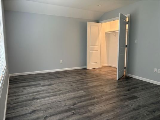 Empty room, Interior, Washer, Wood Texture Flooring