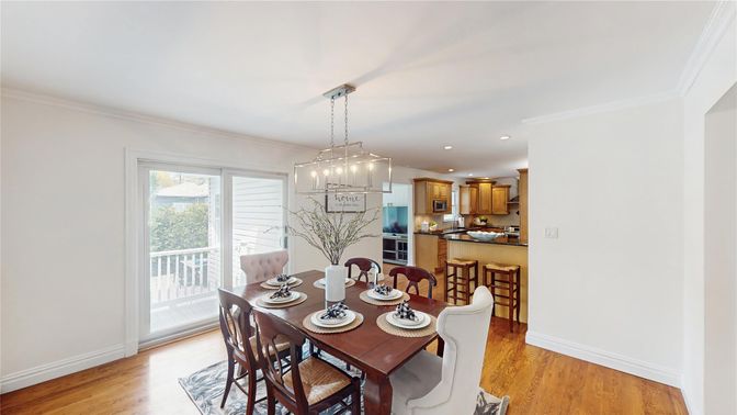 Dining room, Interior, Kitchen, Pendant Lights, Recessed Lighting, Wood Texture Flooring