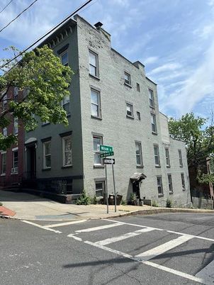 Exterior, Facade, Condo Building