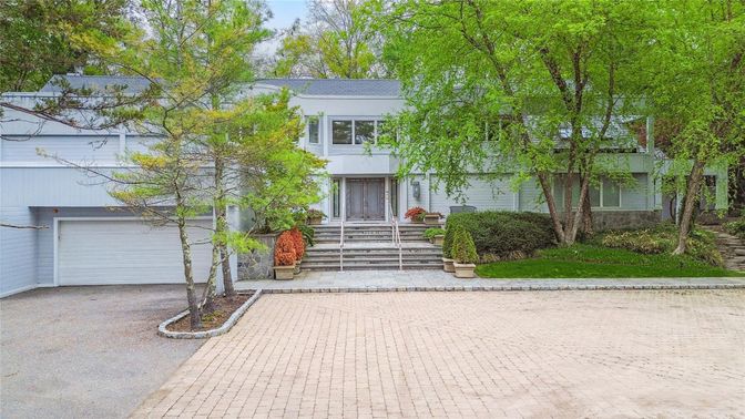 Attached, Exterior, Facade, Raised Ranch