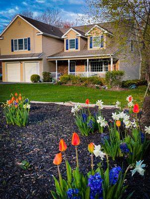 Attached, Backyard, Exterior, Facade, American Craftsman