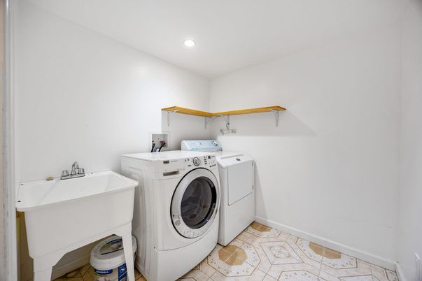 Interior, Recessed Lighting, Washer
